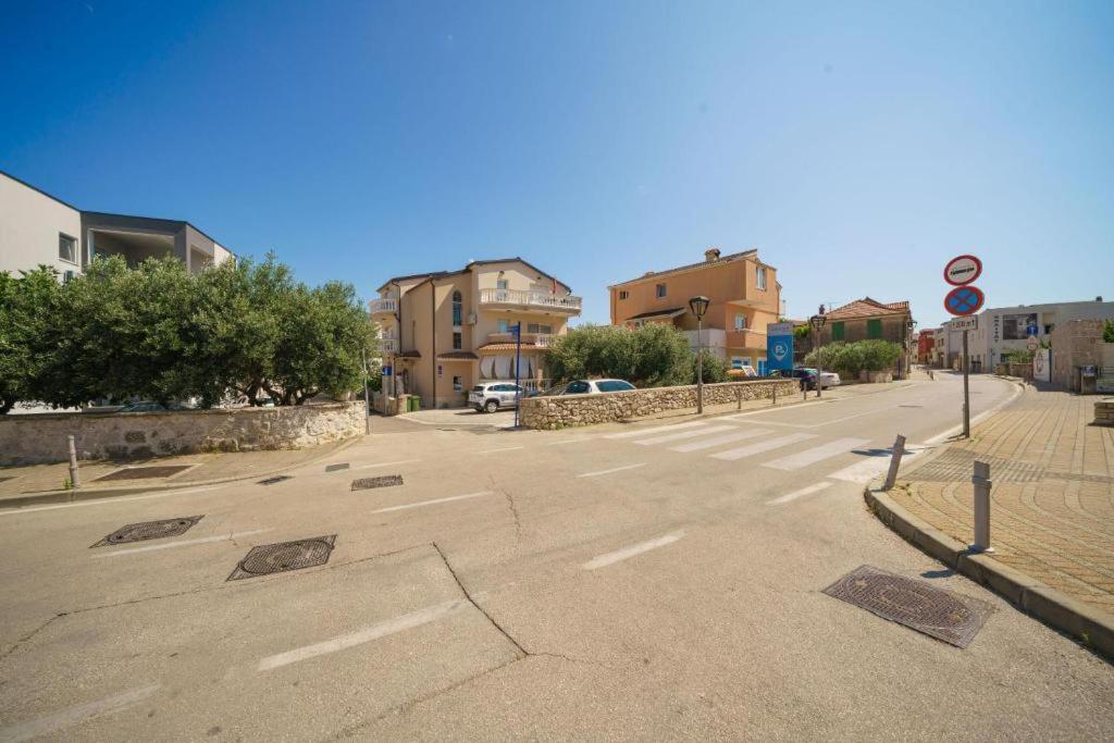 Apartments Dobrenic Vodice Bagian luar foto