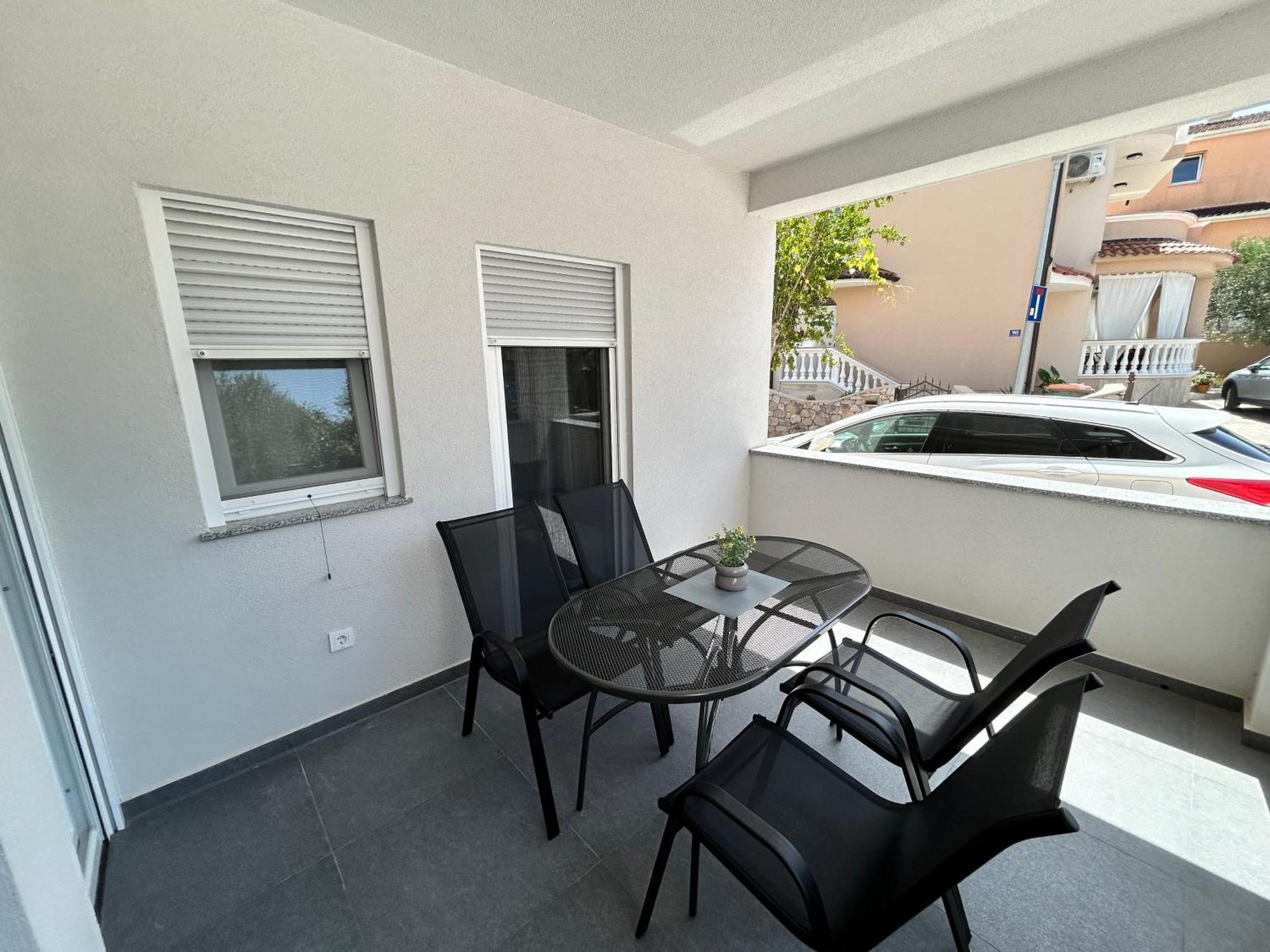 Apartments Dobrenic Vodice Bagian luar foto