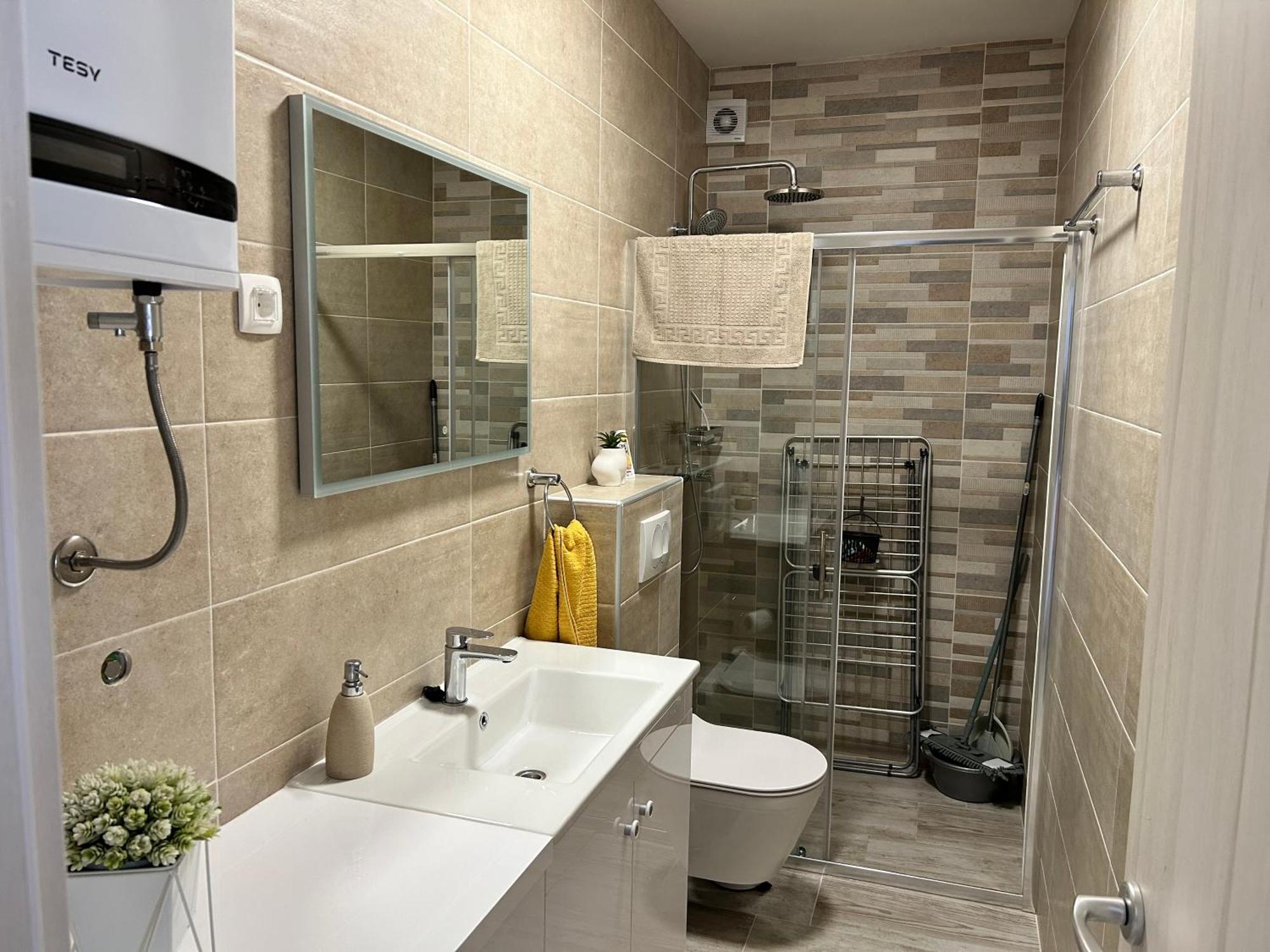 Apartments Dobrenic Vodice Bagian luar foto