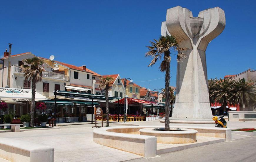 Apartments Dobrenic Vodice Bagian luar foto
